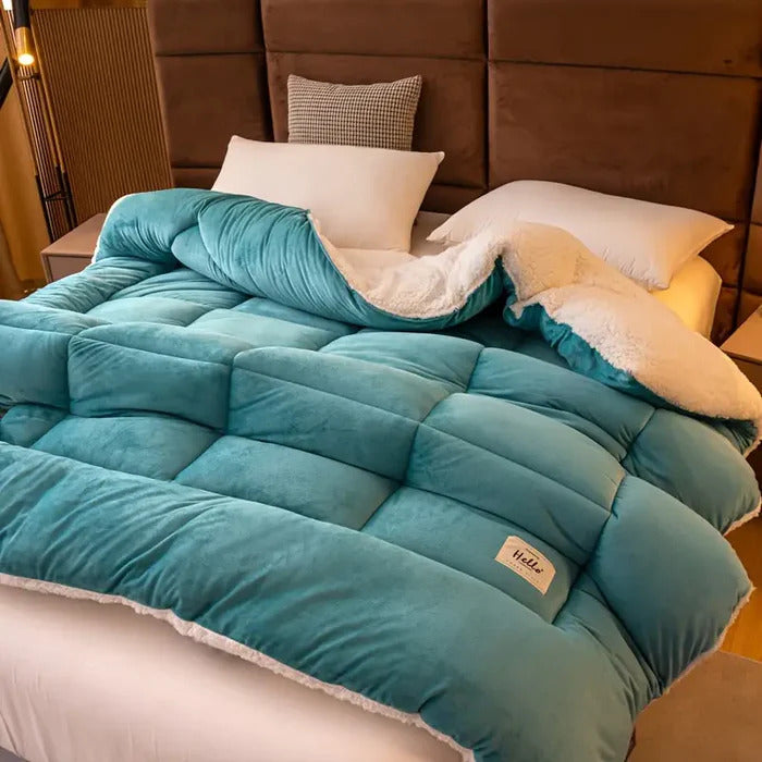 Aivac™ Premium Reversible Sherpa Doona